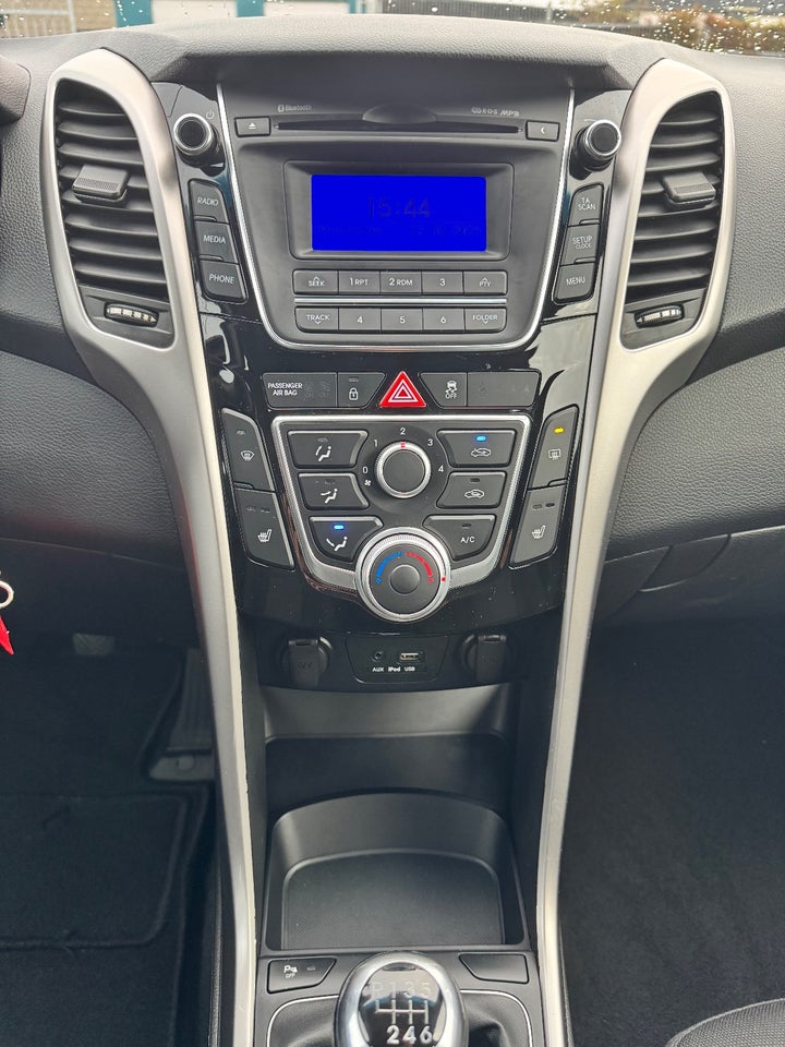 Hyundai i30 1,6 CRDi 110 Active CW 5d