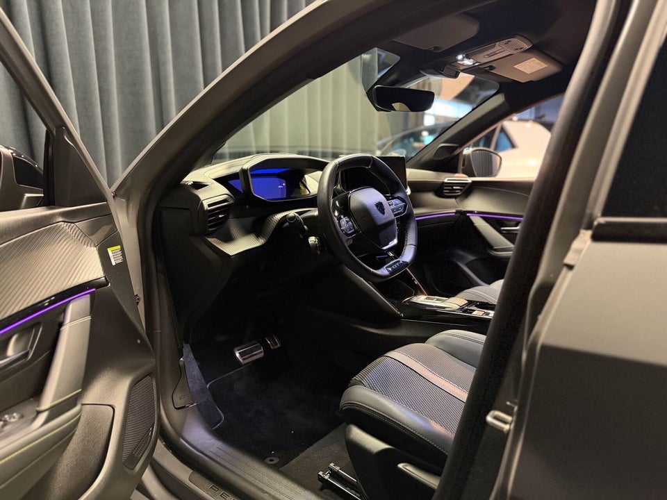 Peugeot e-208 54 GT 5d