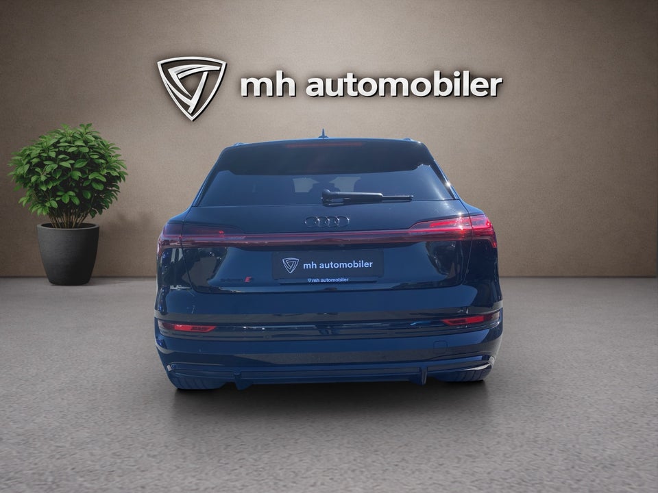 Audi e-tron S quattro 5d