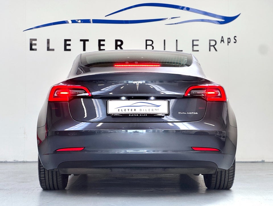 Tesla Model 3 Long Range AWD 4d