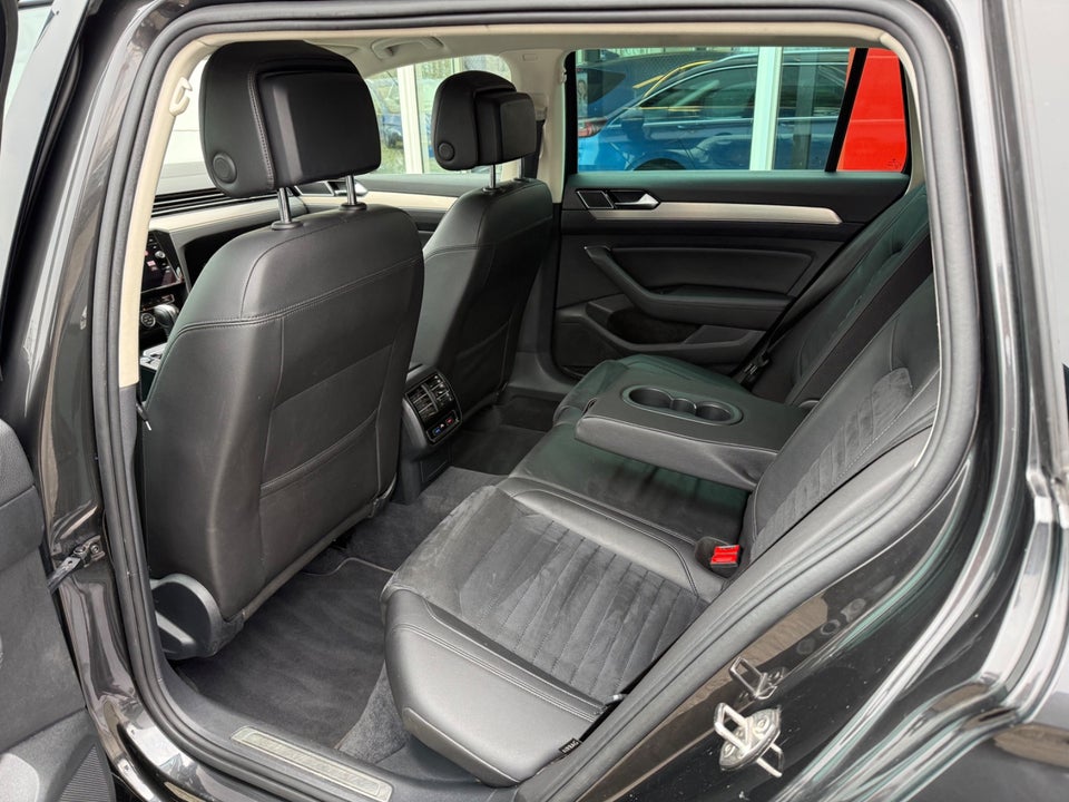 VW Passat 1,4 TSi 150 R-line Variant DSG BMT 5d