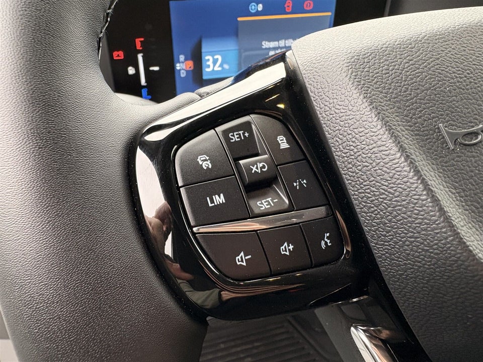 Ford E-Transit Custom 320L 64 Trend