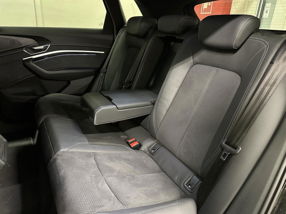 Audi e-tron 55 S-line quattro 5d