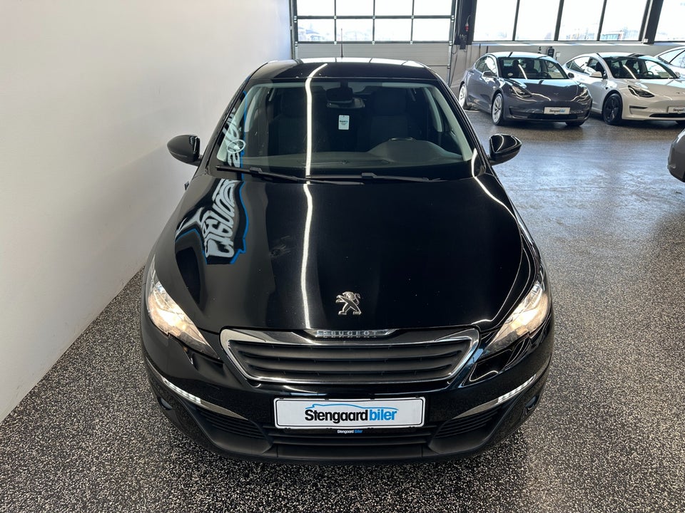 Peugeot 308 1,2 e-THP 130 Active EAT6 5d