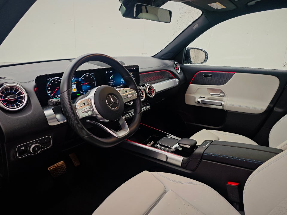 Mercedes EQB300 AMG Line 4Matic 5d