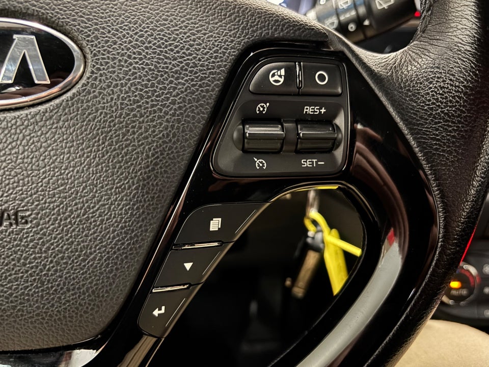 Kia Ceed 1,6 GDi Premium 5d