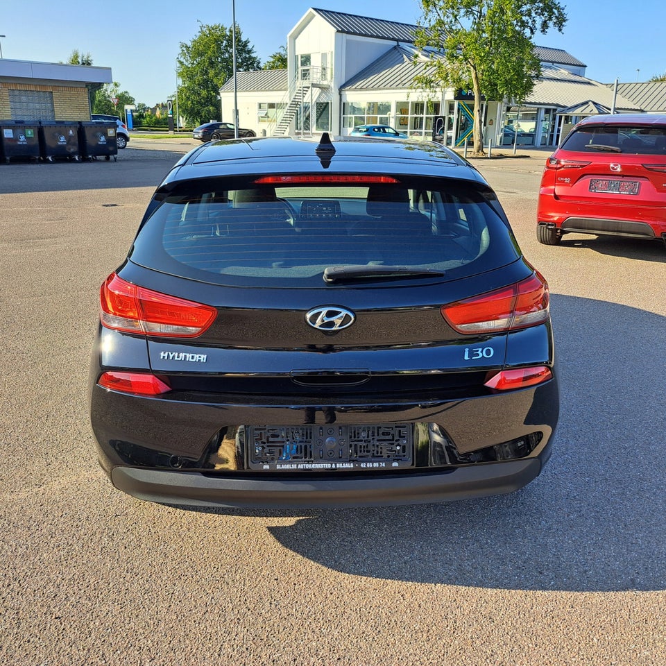 Hyundai i30 1,0 T-GDi Life 5d