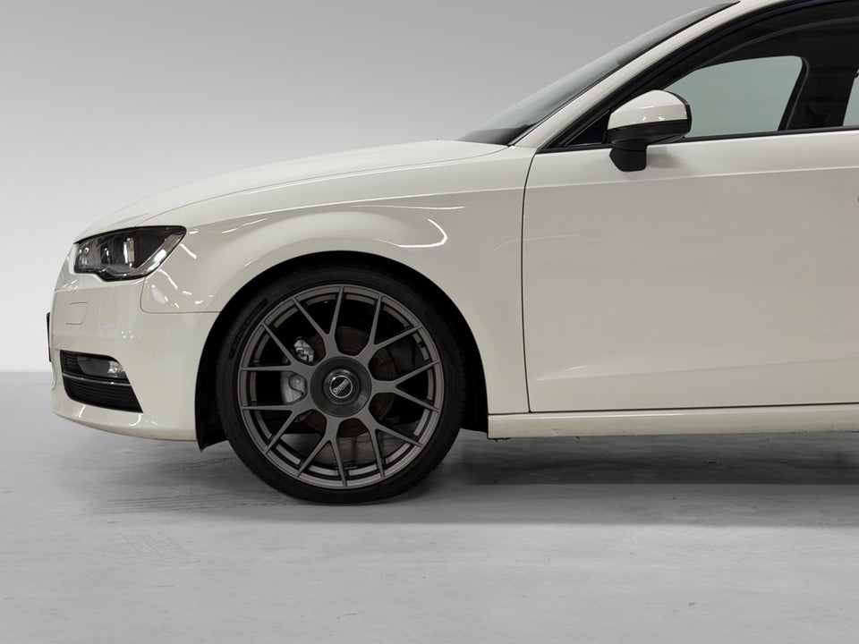 Audi A3 2,0 TDi 150 Attraction Sportback 5d