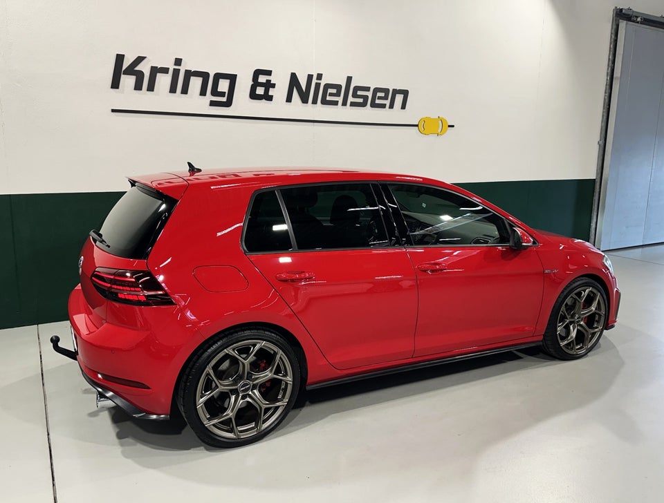 VW Golf VII 2,0 GTi DSG 5d