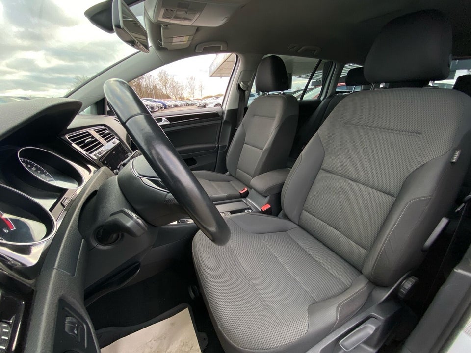 VW Golf VII 1,6 TDi 105 Comfortline BMT 5d