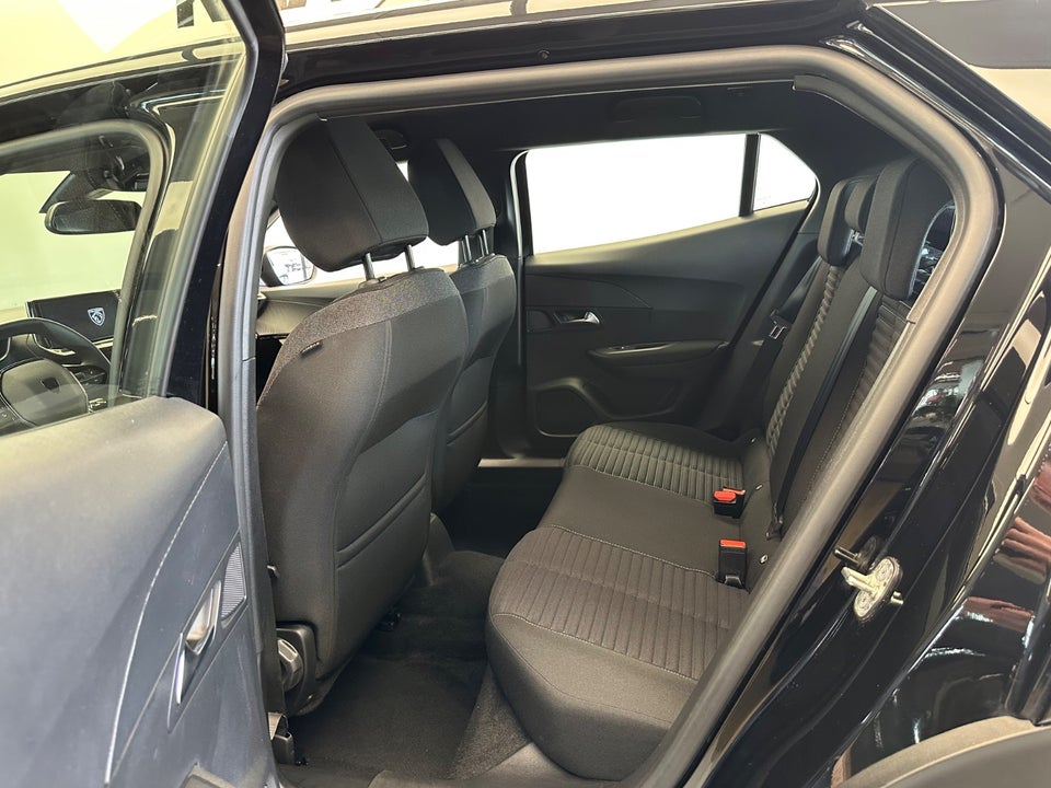 Peugeot 2008 1,2 PureTech 100 Active 5d