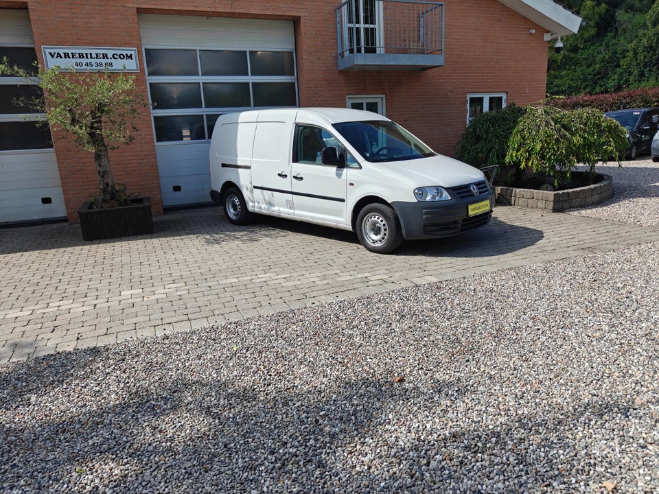 VW Caddy Maxi 1,6 TDi 102 Comfortline BMT Van 4d