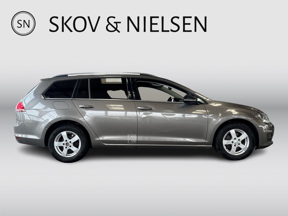 VW Golf VII 1,6 TDi 105 Comfortline Variant BMT Van 5d