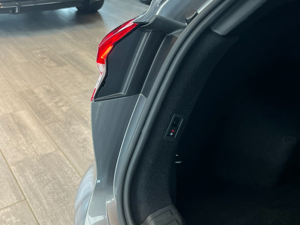 Audi Q4 e-tron 45 S-line 5d