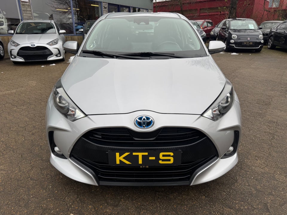 Toyota Yaris 1,5 Hybrid H1 e-CVT 5d