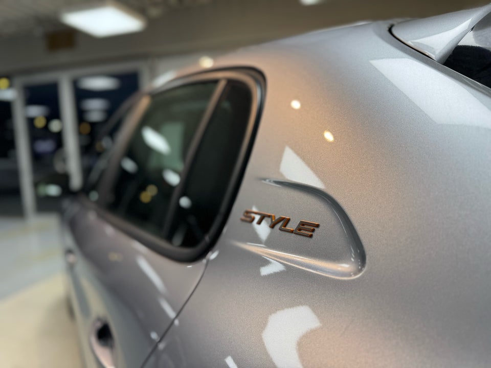 Peugeot e-208 50 Style 5d