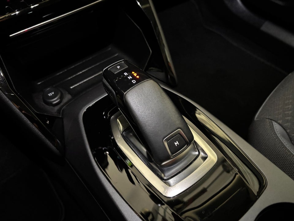 Peugeot 2008 1,5 BlueHDi 130 Allure Pack EAT8 5d