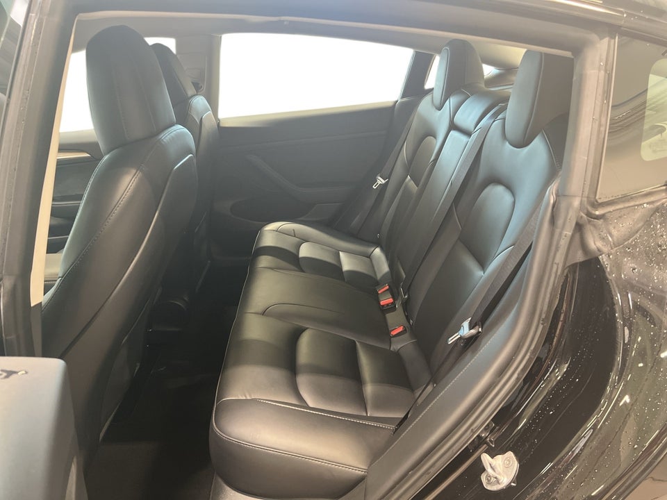 Tesla Model 3 Long Range AWD 4d