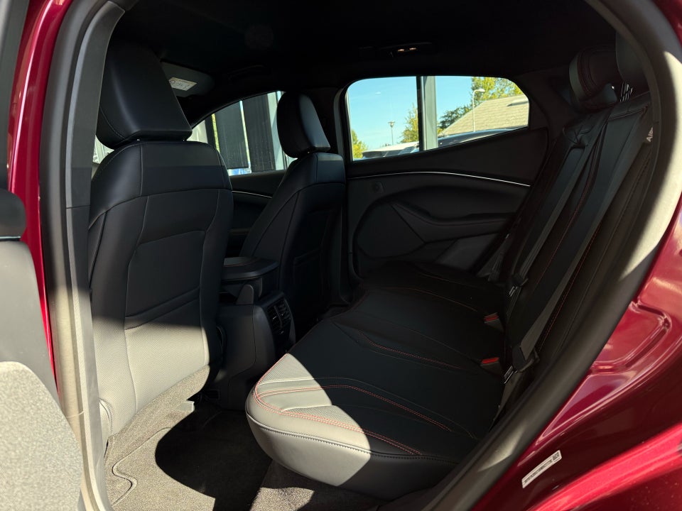 Ford Mustang Mach-E 98 Premium Extended Range AWD 5d