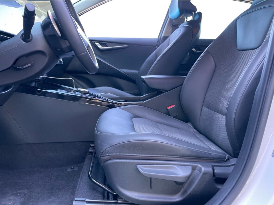 Kia Niro 1,6 PHEV Prestige DCT 5d