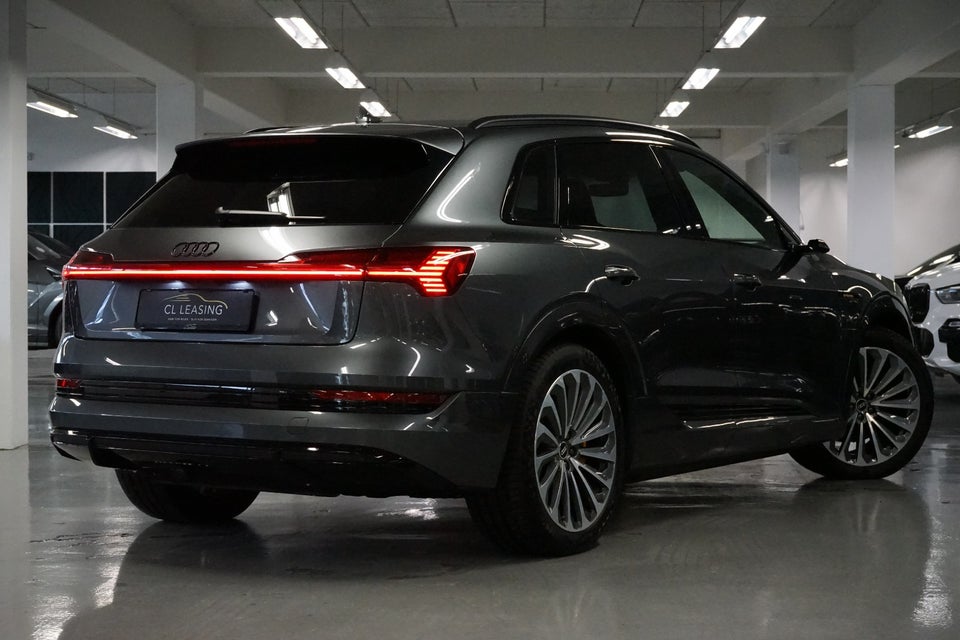 Audi e-tron 55 S-line quattro 5d