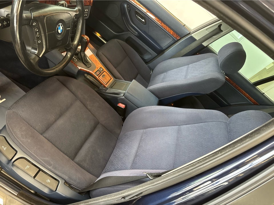 BMW 523i 2,5 Steptr. 4d