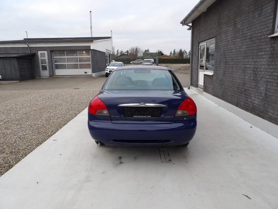 Ford Mondeo 1,6 Fashion 4d