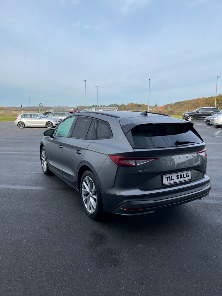 Skoda Enyaq 60 iV Loft 5d