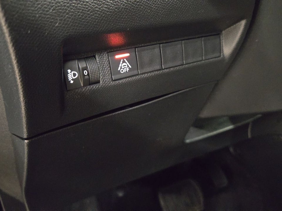 Peugeot e-2008 50 Allure 5d