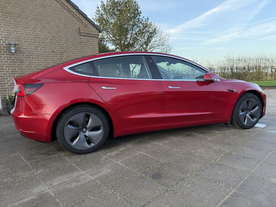 Tesla Model 3 Long Range AWD 4d