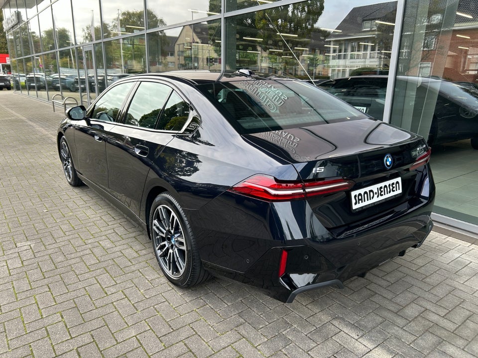 BMW i5 eDrive40 M-Sport 4d