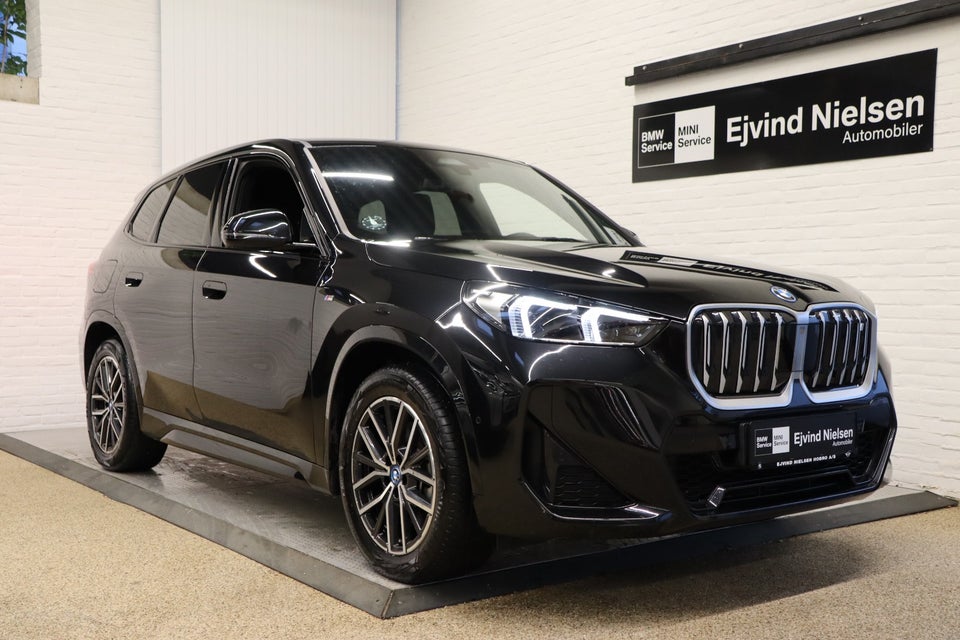 BMW iX1 xDrive30 M-Sport Premium 5d