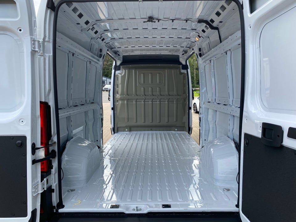 Fiat Ducato 35 Maxi 2,2 MJT 180 Kassevogn L3H2 Pro+ aut.