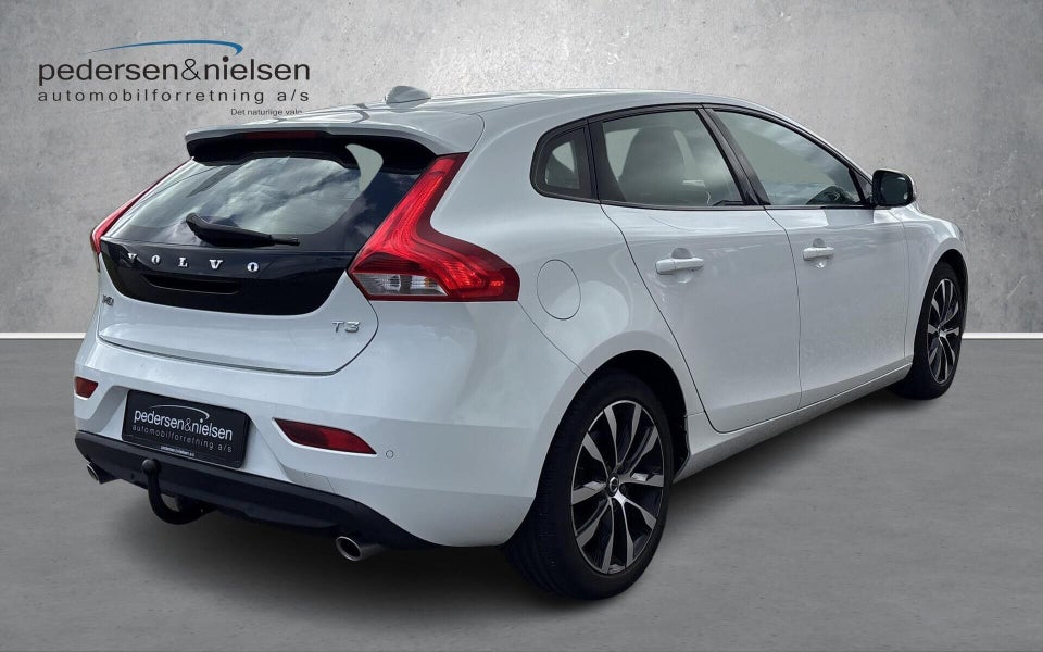 Volvo V40 2,0 T3 152 Dynamic Edition 5d