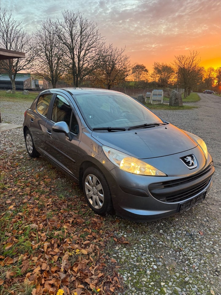 Peugeot 207 1,4 Comfort+ 5d