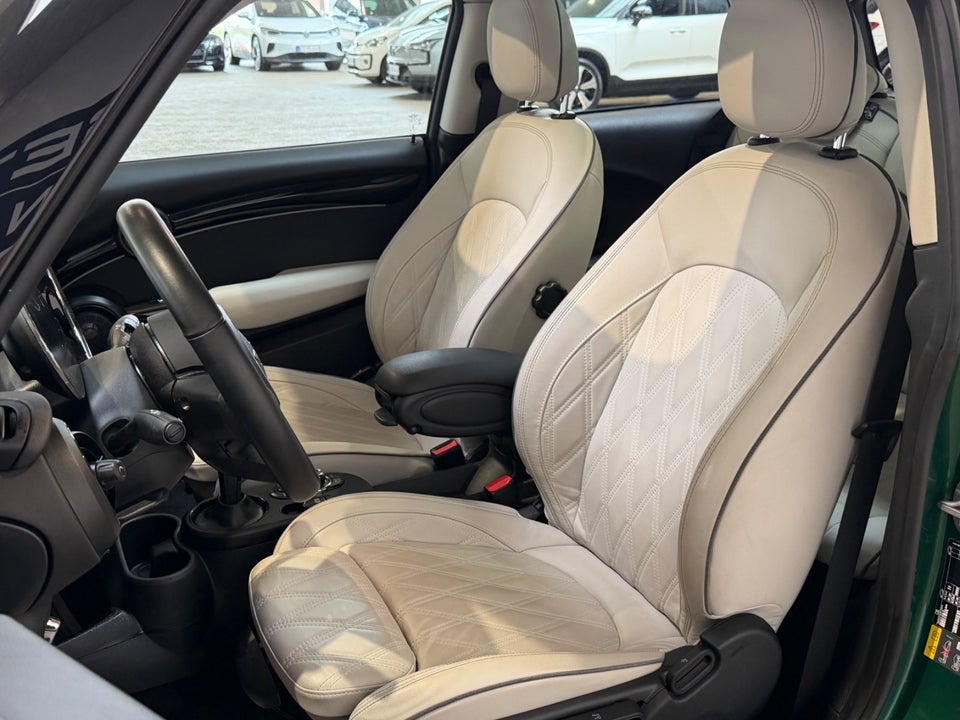 MINI Cooper SE Classic Trim 3d