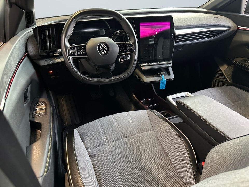 Renault Megane E-Tech 60 Techno 5d