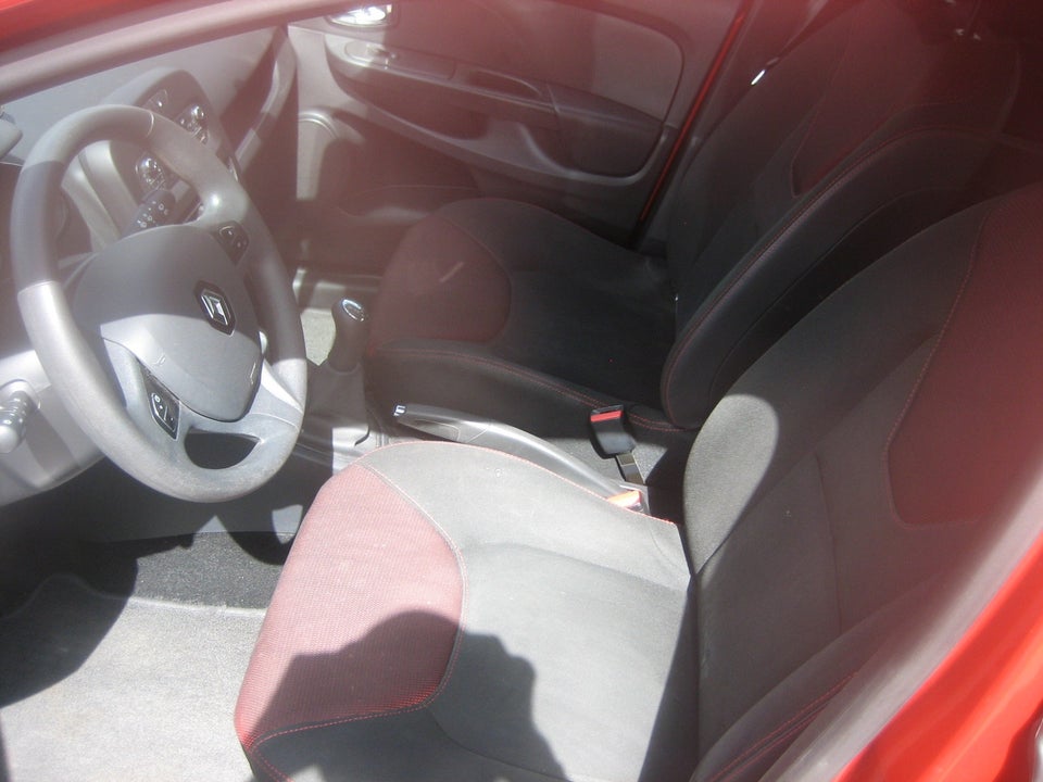 Renault Clio IV 1,2 16V Authentique 5d