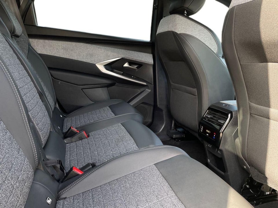 Peugeot e-5008 77 Allure 7prs 5d