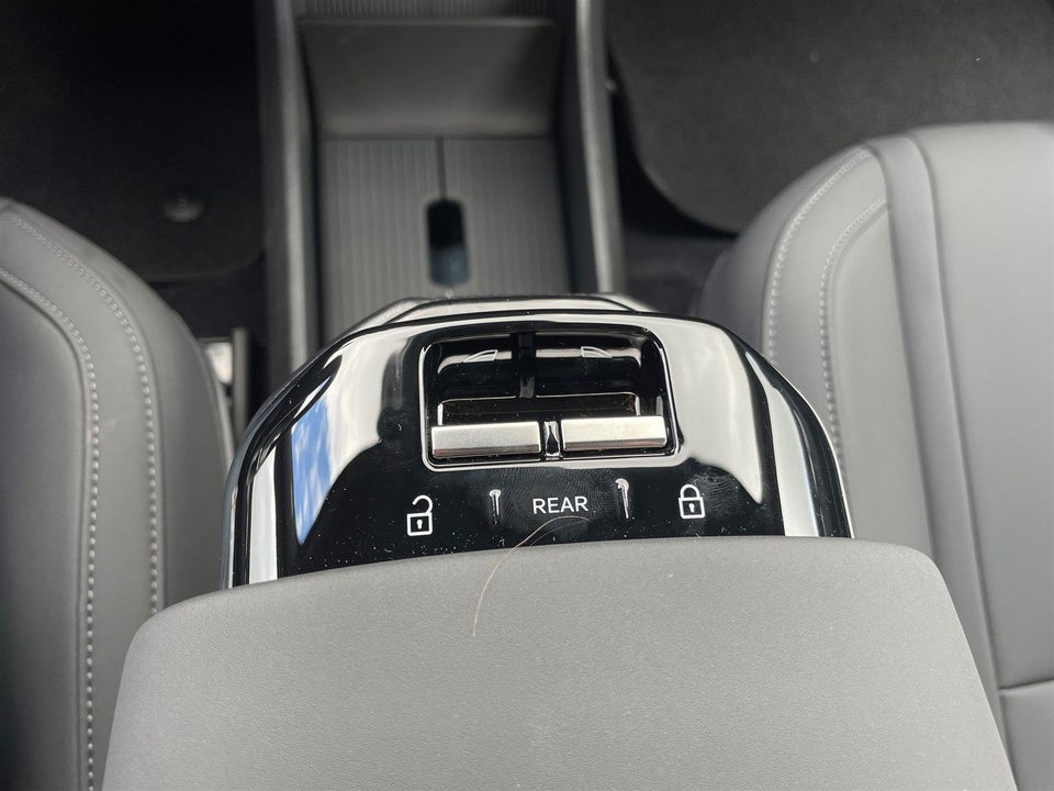 Volvo EX30 Extended Range Plus 5d