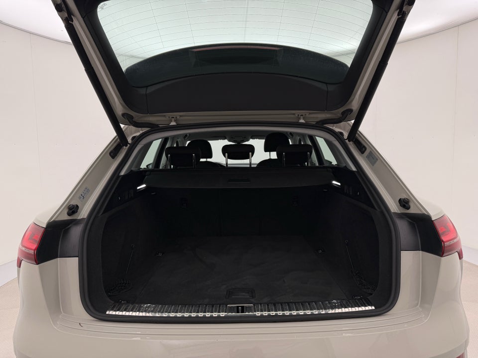 Audi e-tron 50 S-line Prestige quattro 5d