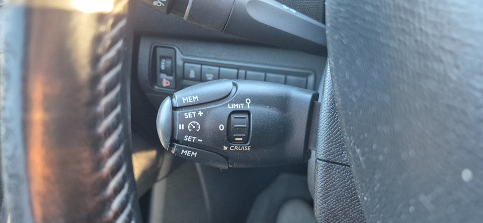 Peugeot 308 1,6 BlueHDi 120 Active SW 5d