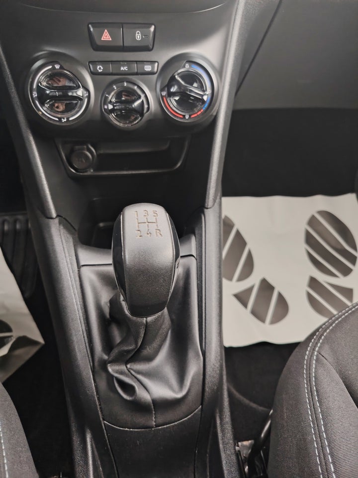Peugeot 208 1,0 VTi Active 5d