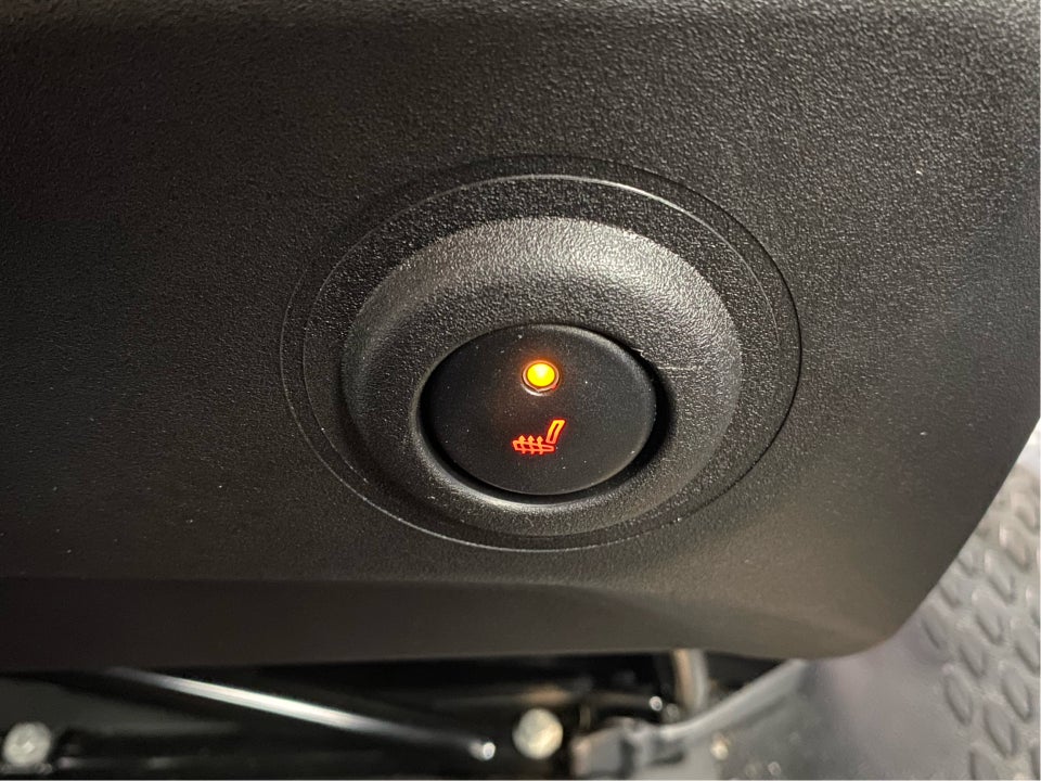 Iveco Daily 3,0 35S18 4100mm Box m/lift AG8