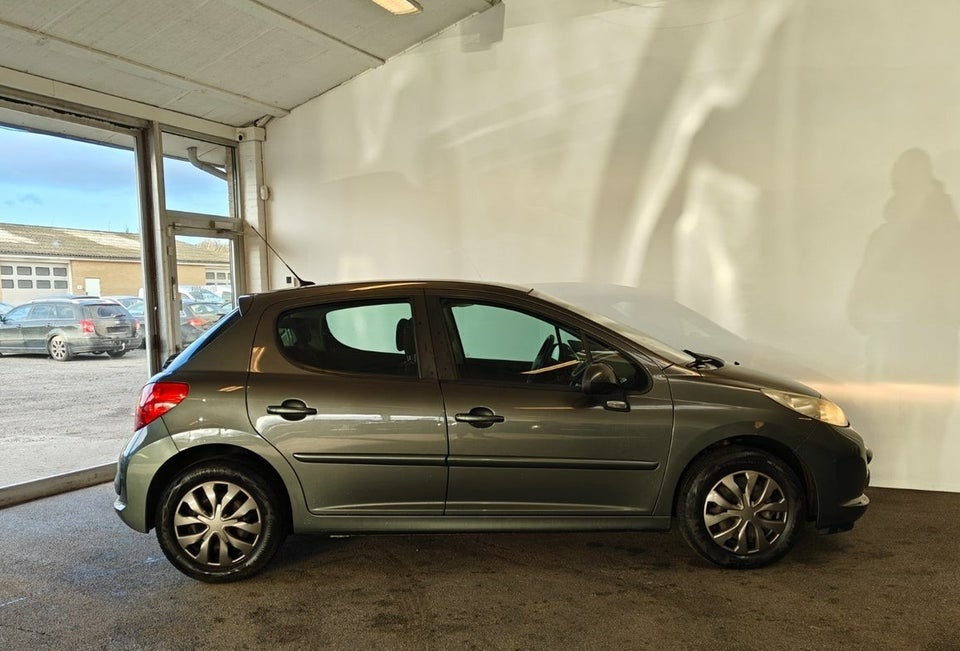 Peugeot 207 1,6 VTi Premium 5d