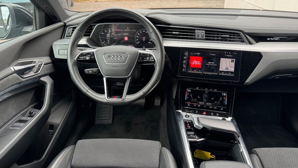 Audi e-tron 55 S-line quattro 5d