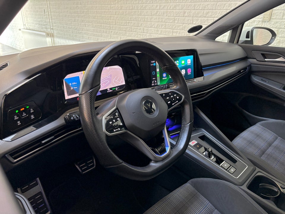VW Golf VIII 1,4 GTE DSG 5d