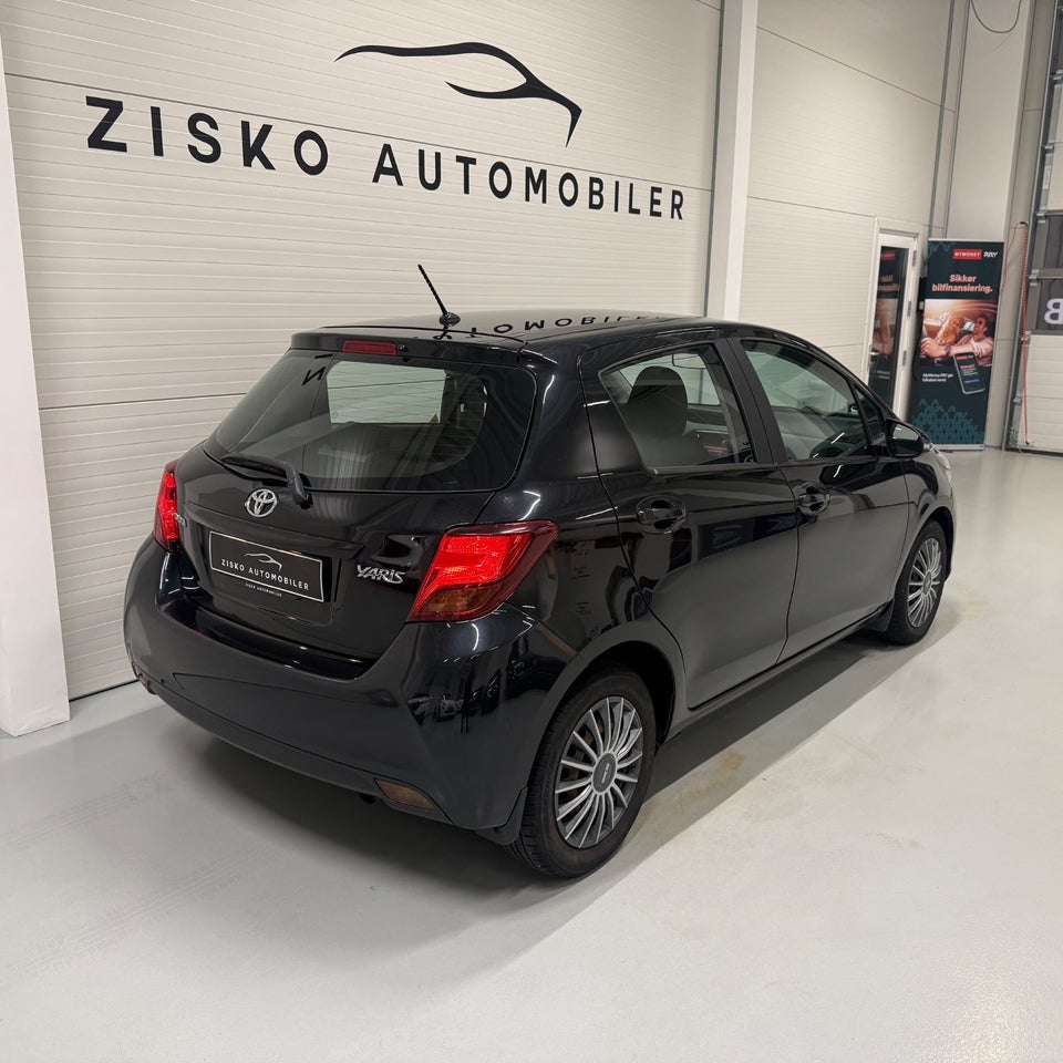 Toyota Yaris 1,0 VVT-i T2 5d
