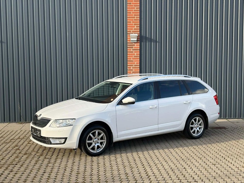 Skoda Octavia 2,0 TDi 150 Elegance DSG 5d