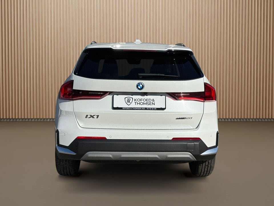 BMW iX1 eDrive20 X-Line 5d